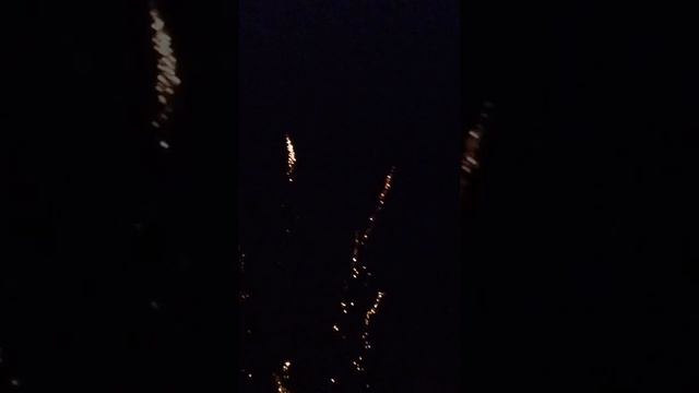 Как не стоет запускать салют смотреть онлайн