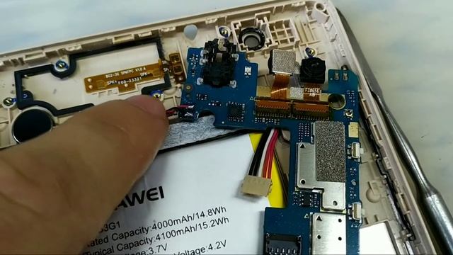 Краткий обзор ремонта Huawei MediaPad T3 7" (BG2-U01). Замена гнезда. смотреть онлайн