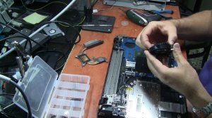 Как разобрать ноутбук samsung NP300V5A   Disassemble Samsung NP300V5A