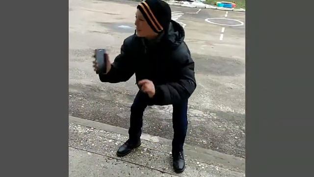 Неудачная попытка спеть и станцевать 😁 смотреть онлайн