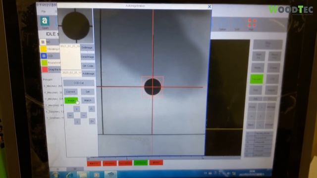 Планшетный режущий плоттер с ЧПУ WoodTec P-1625 | Резка по меткам тангенциальным ножом смотреть онлайн