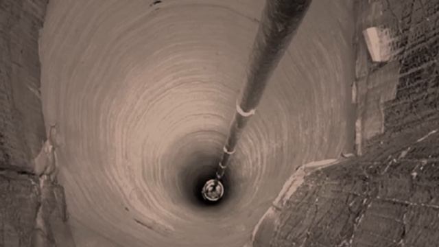 Что обнаружили ученые пробурив самую глубокую скважину на Земле? смотреть онлайн