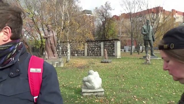 Аллея вождей в Парке искусств МУЗЕОН. Прогулки по Москве #2 смотреть онлайн