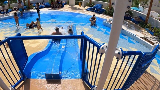 Strange Small Aquaplay Slide at Jungle Bay Waterpark смотреть онлайн