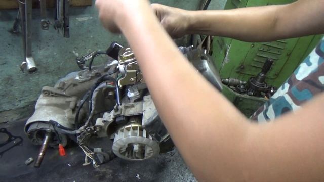 Ремонт двигателя от скутера . смотреть онлайн