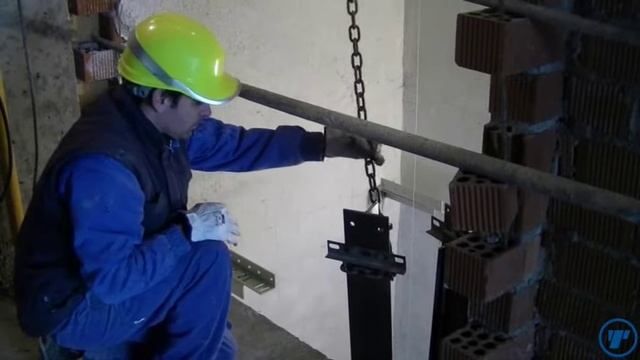 TRESA.Монтаж направляющих лифта. смотреть онлайн