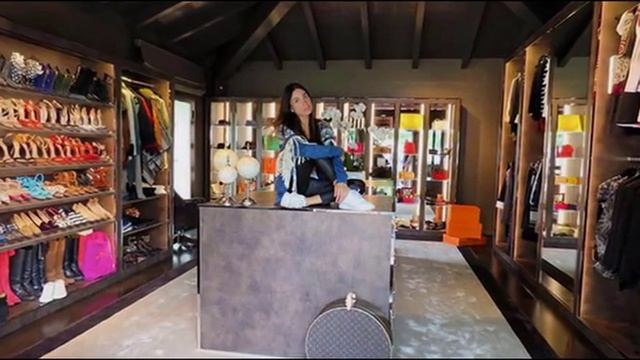 Джанлука Вакки – у «танцующего миллионера» арестовали имущество за долги смотреть онлайн