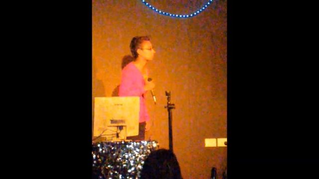 Nimila Heys Singing I will always love you смотреть онлайн