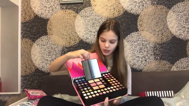 подарки на новый год// 2.1.2022 смотреть онлайн