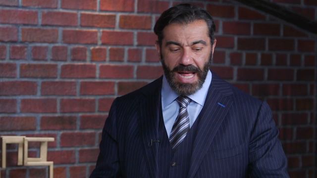 Why Your Low Prices Are Cheating Your Clients | Empire Podcast Show смотреть онлайн