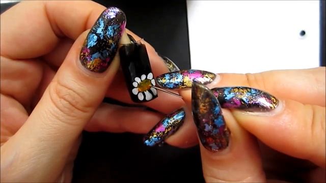 Простой рисунок на ногтях. Ромашка смотреть онлайн