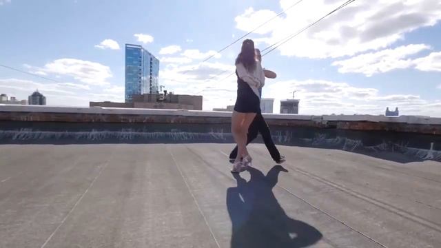 Alexei Simon & Samokrutova Evgeniya on the roof in Novosibirsk/ Salsa freestyle / 2017 смотреть онлайн