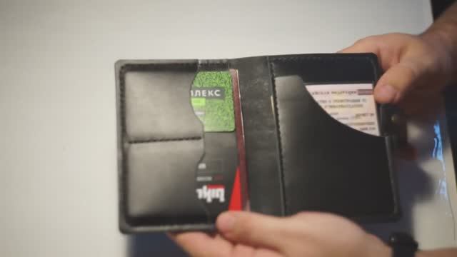 Портмоне для документов на кнопке ручная работа смотреть онлайн