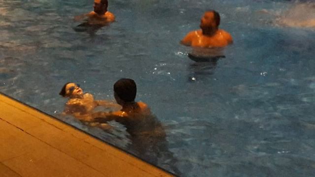 Батуми"Metro plus"находимся в шаговой доступности к парку "Новый Бульвар"и морю смотреть онлайн