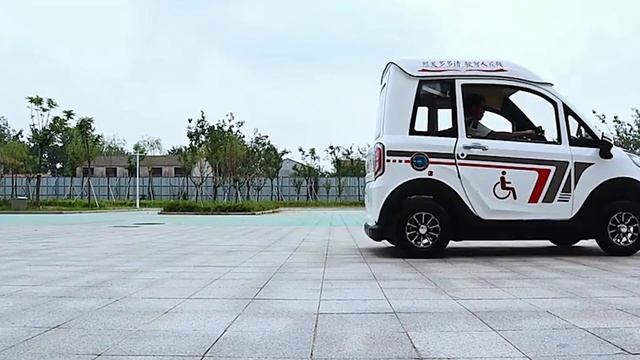 Closed Four Wheel Electric Scooter For Handicapped Person Electric Car For Wheelchair