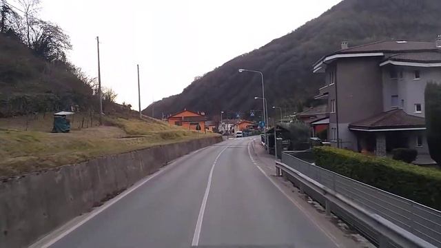 23) Mercedes-Benz. Italy. city of Altissimo 7.02.2022. Италия. город Алтиссимо смотреть онлайн