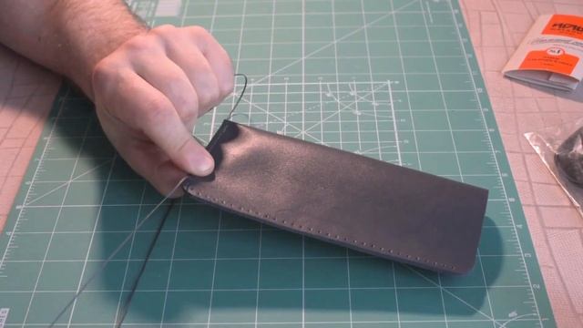 Простой чехол из кожи для очков своими руками. смотреть онлайн