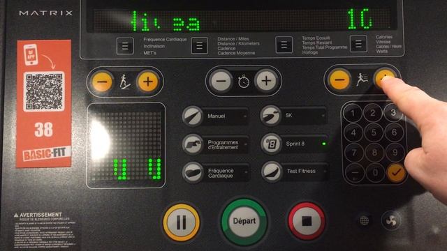 Basic-Fit / Programmer treadmill Matrix pour un entrainement Spint 8 (HIIT sur tapis de course) смотреть онлайн