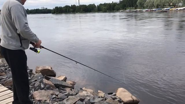 РЫБАЛКА В ФИНЛЯНДИИ НА СПИННИНГ || МОЙ ПЕРВЫЙ ОПЫТ смотреть онлайн