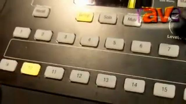 ISE 2013: Allen & Heath Gives Overviews the ME-1 Personal Mixer смотреть онлайн