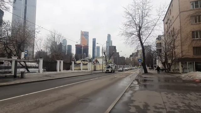 Москва. Прогулка по Мантулинской улице. Парк Красная Пресня. Бывший сахарорафинадный завод смотреть онлайн
