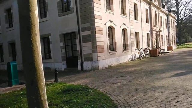Suisse. Switzerland. Genève. Швейцария. Женева. Как выглядит пригород Женевы. Район Vernier. Мэрия смотреть онлайн