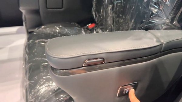 lexus lm300h 2023-All-New Lexus- In-Depth Walkaround Exterior & Interior