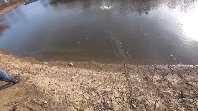 ДРУГ ПОТЯНУЛ ЗА ВЕРЁВКУ ,НО НЕ СМОГ ВЫТАЩИТЬ ЭТО И Я ПОСПЕШИЛ НА ПОМОЩЬ! смотреть онлайн