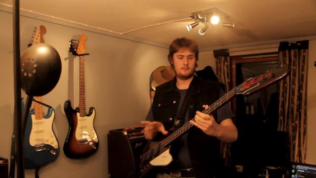 Epiphone Thunderbird Entwistle Style смотреть онлайн
