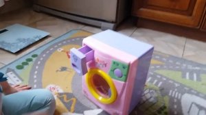 Обзор детских игрушек - набор юной хозяйки: стиральная машина, пылесос, утюг, холодильник.