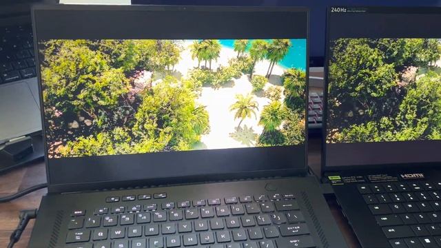 Razer Blade 16 vs Asus Zephyrus M16 (2023) Speaker Comparison смотреть онлайн