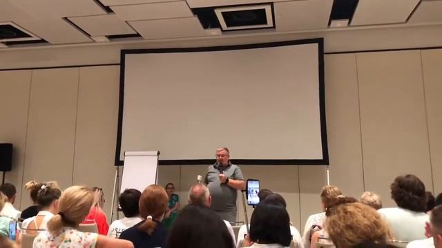 Как составить список знакомых Лайфхак от Владимира Полежаева! Ирсана Магомадова смотреть онлайн