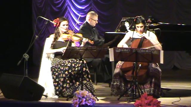 "CZARDASZ" V. MONTI - ARTES PIANO TRIO смотреть онлайн