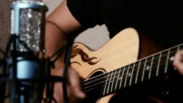 Quick Review: Luna Guitar - Oracle Grand Concert Series Koi Acoustic-Electric Guitar смотреть онлайн