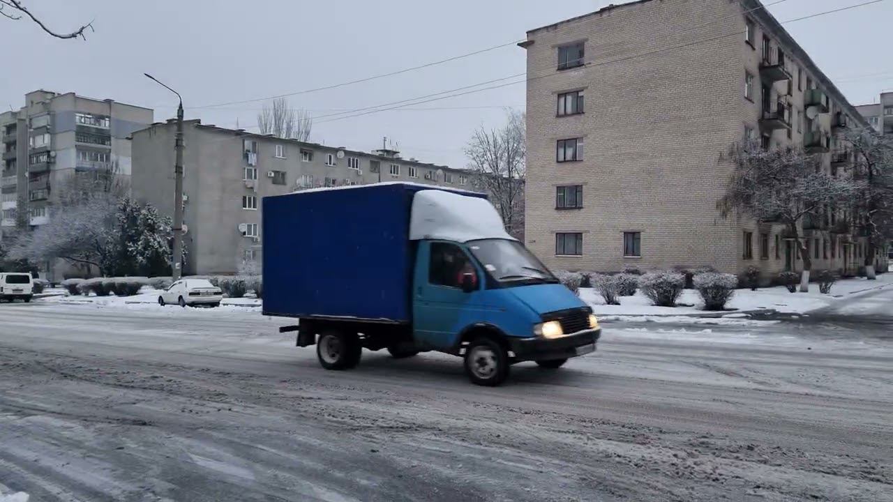 Прогулка по зимнему городу Днепрорудное. 26.12.2021 год. смотреть онлайн