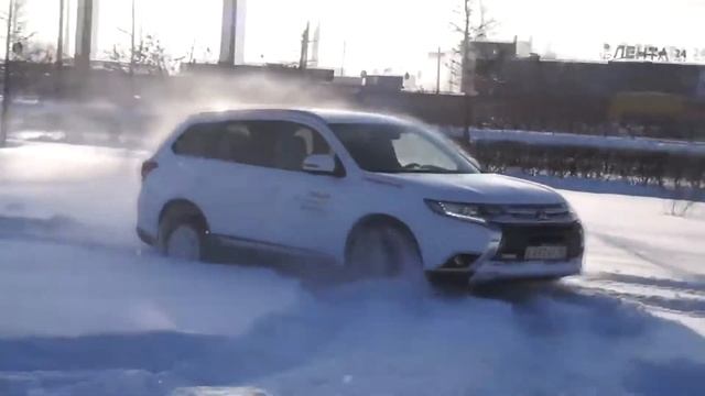 Аутлендер на снегу . смотреть онлайн