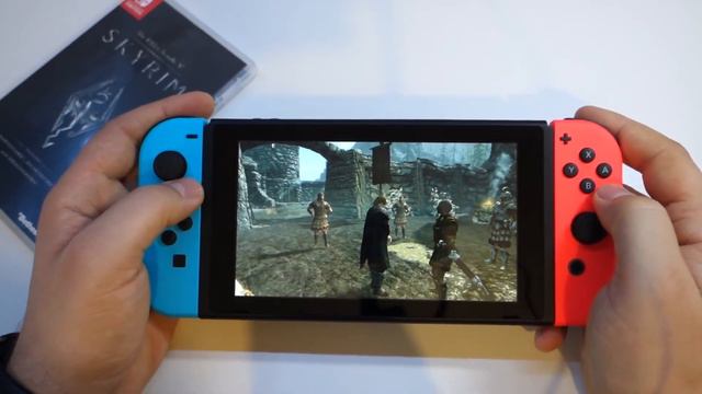 The Elder Scrolls V: Skyrim - Nintendo Switch Gameplay + Unboxing Physical Card