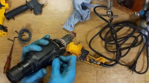 How to disassemble and find problem in Dewalt D25013 corded hammer drill