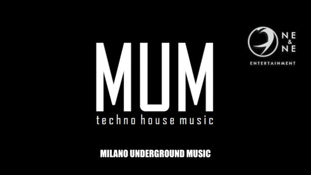 MUM playing Erick Morillo - Trapped смотреть онлайн