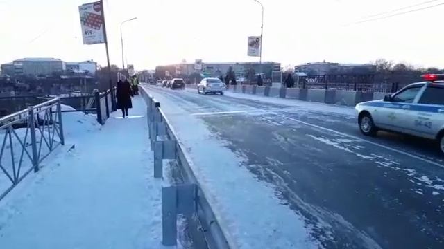 Путепровод водители Белогорска открыли с флагами и сигналами смотреть онлайн