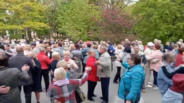 Судьба. Любовь ?Попова. В Гомельском парке. 09.05.2023. смотреть онлайн