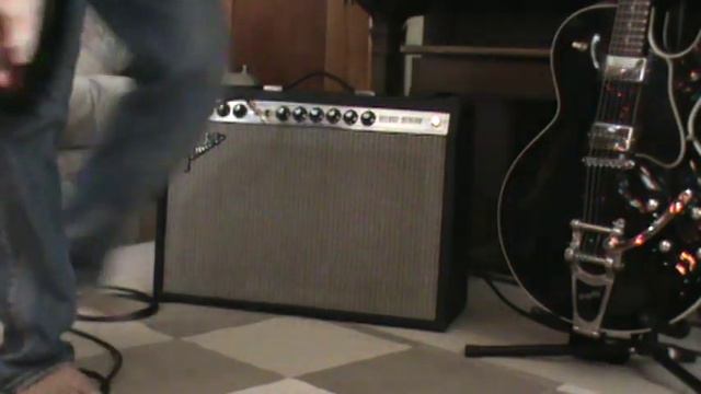 1976 Fender Deluxe Reverb смотреть онлайн