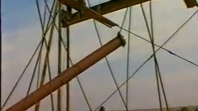 Бурение скважин. Часть 2: Монтаж буровых вышек. смотреть онлайн