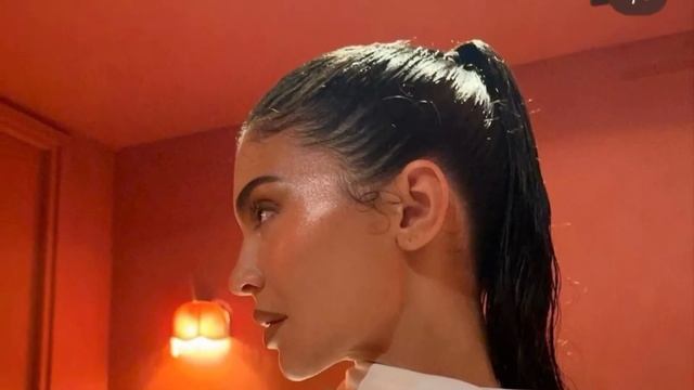 Kylie Jenner's deleted PRO-ISRAEL story sparks and shocks the world ?? смотреть онлайн