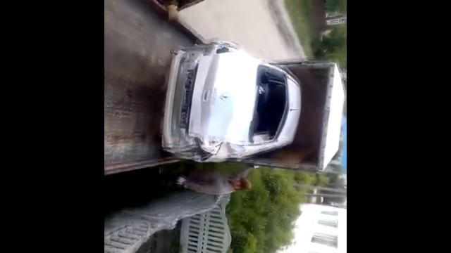 Погрузка Renault Megane 2 в Газель смотреть онлайн