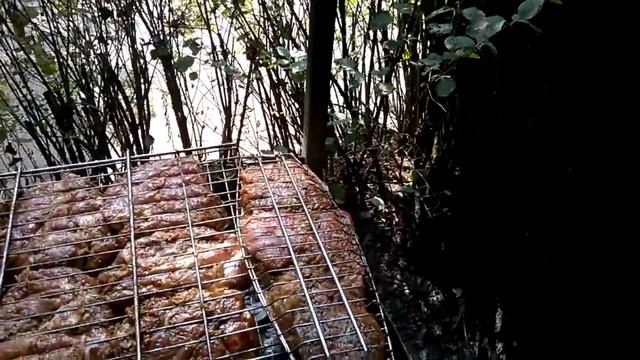 Как жарить шашлык из свинины и говядины. смотреть онлайн