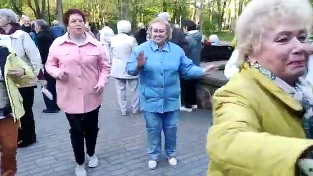 Голубоглазая.................. 29.04.23 Гомель парк Луначарского смотреть онлайн