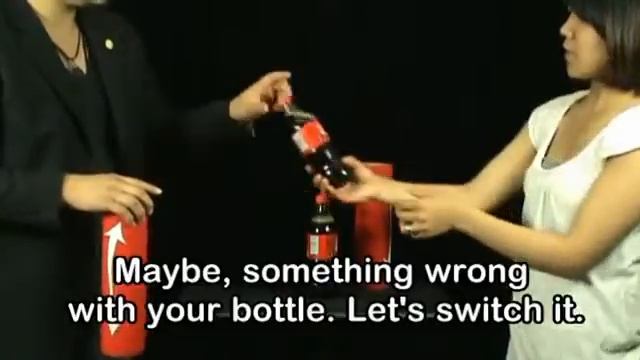 Topsy Turvy Soda Bottles - Magic Trick смотреть онлайн