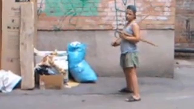 воин света против демонов на помойке смотреть онлайн