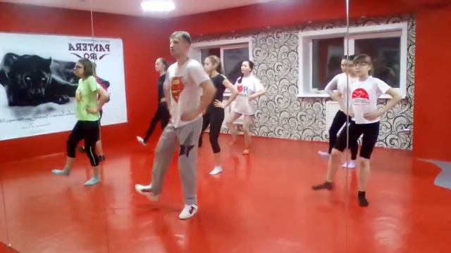 Тренировка танца ,, Контемп " смотреть онлайн